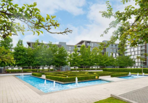 The Vizion serviced apartments from Pincott Properties - free parking, private balcony, and WiFi